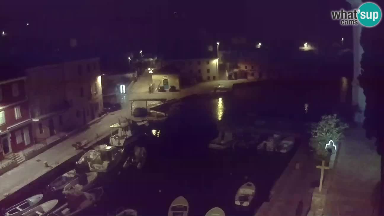 Webcam dal vivo – Il porticciolo e la baia di Lussingrande