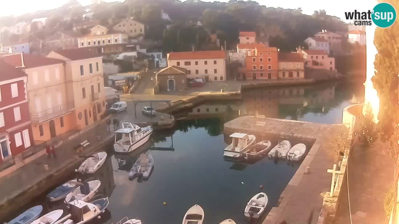 Webcam Live – The harbor and the bay of Veli Lošinj