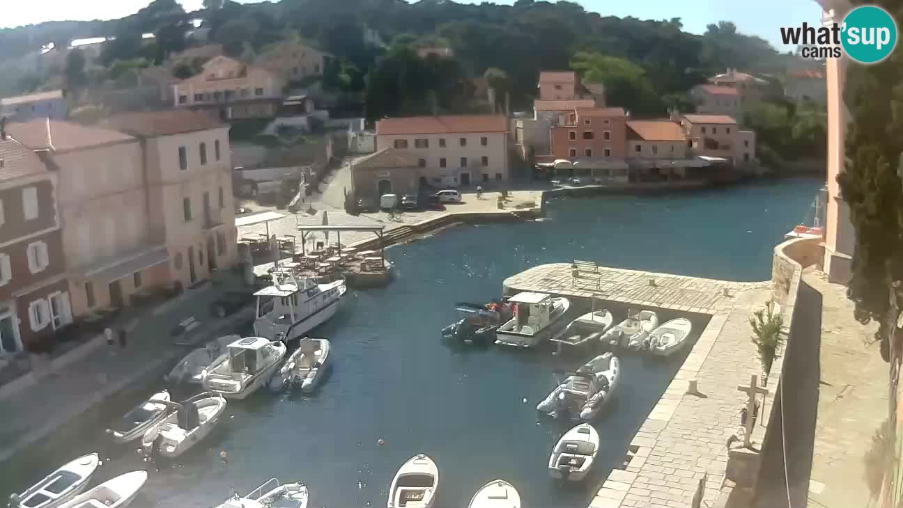 Webcam dal vivo – Il porticciolo e la baia di Lussingrande