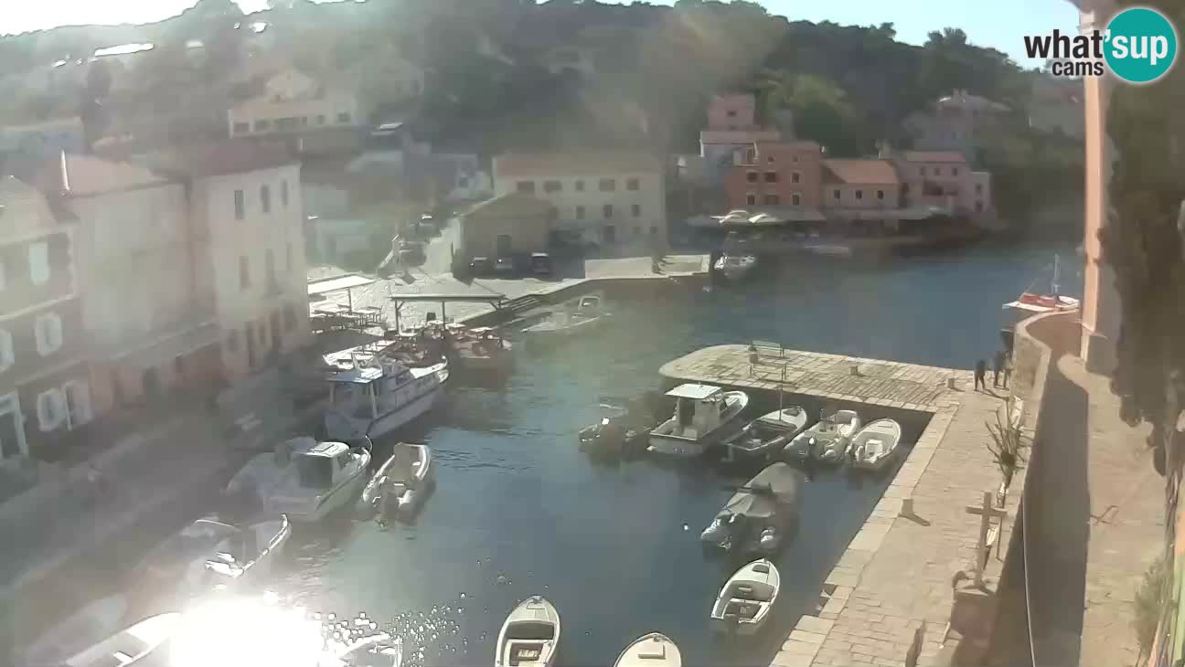 Webkamera u živo – Luka i uvala u Velom Lošinju
