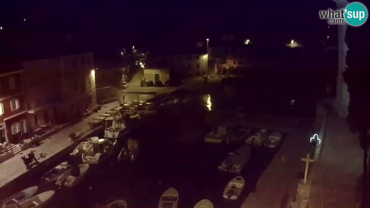 Webcam dal vivo – Il porticciolo e la baia di Lussingrande