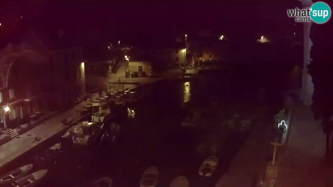 Webcam dal vivo – Il porticciolo e la baia di Lussingrande