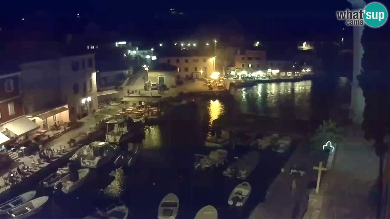 Webcam dal vivo – Il porticciolo e la baia di Lussingrande