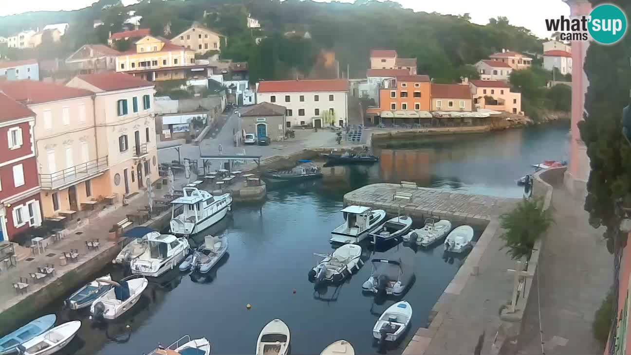 Spletna kamera – Pristanišče in zaliv v Velem Lošinju