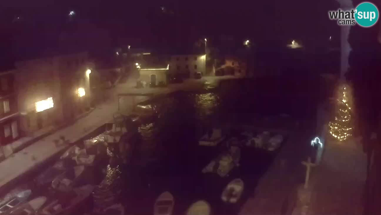 Spletna kamera – Pristanišče in zaliv v Velem Lošinju