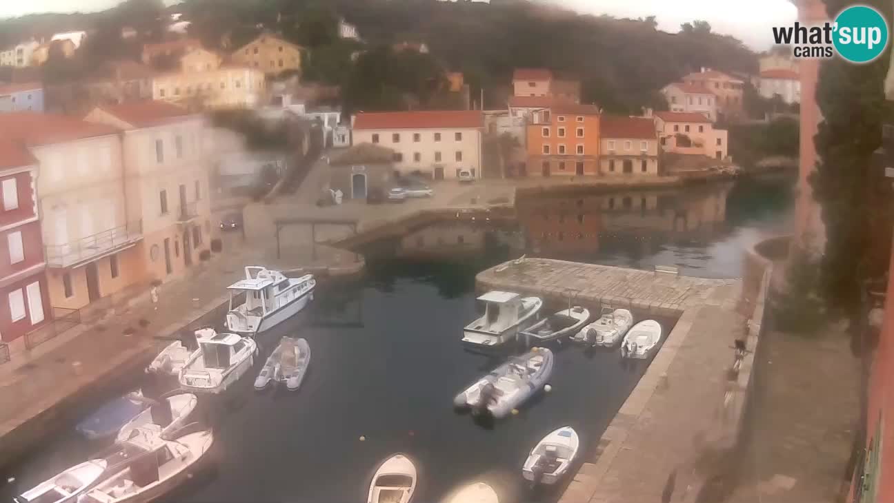 Spletna kamera – Pristanišče in zaliv v Velem Lošinju