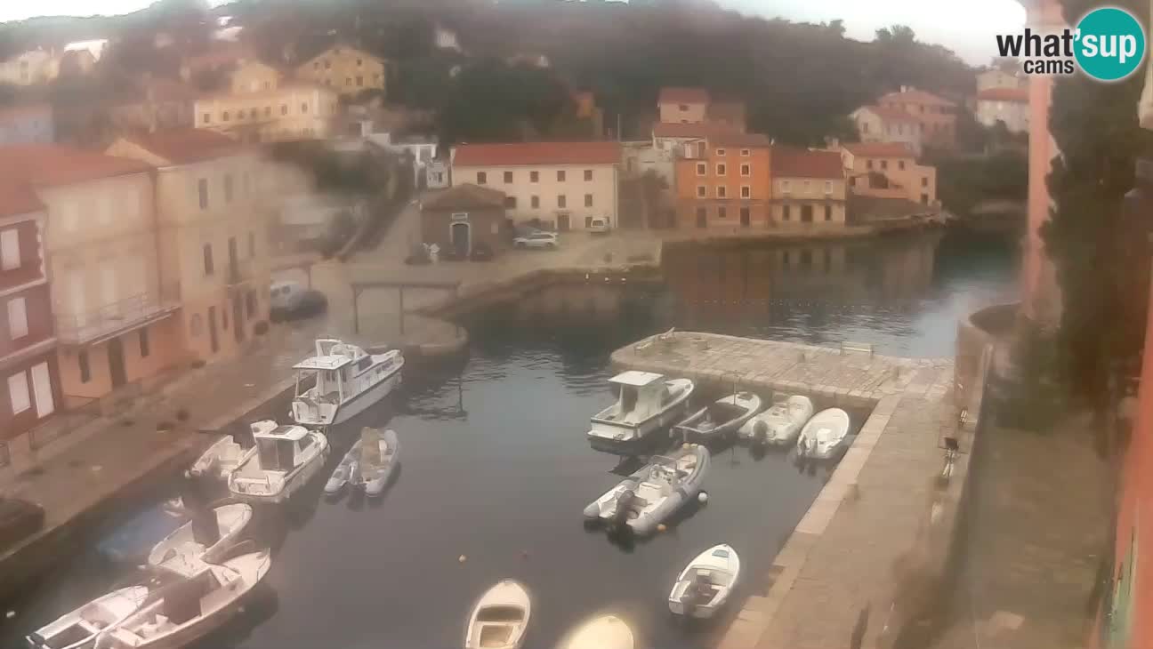 Spletna kamera – Pristanišče in zaliv v Velem Lošinju