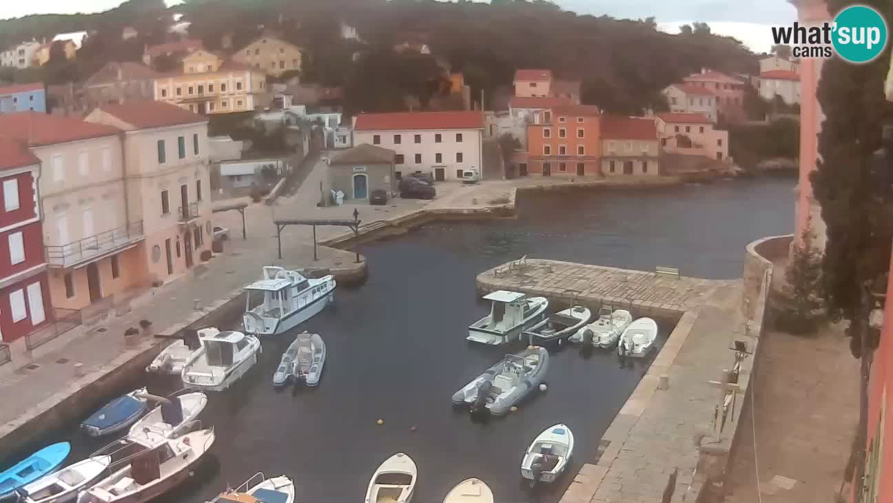Spletna kamera – Pristanišče in zaliv v Velem Lošinju