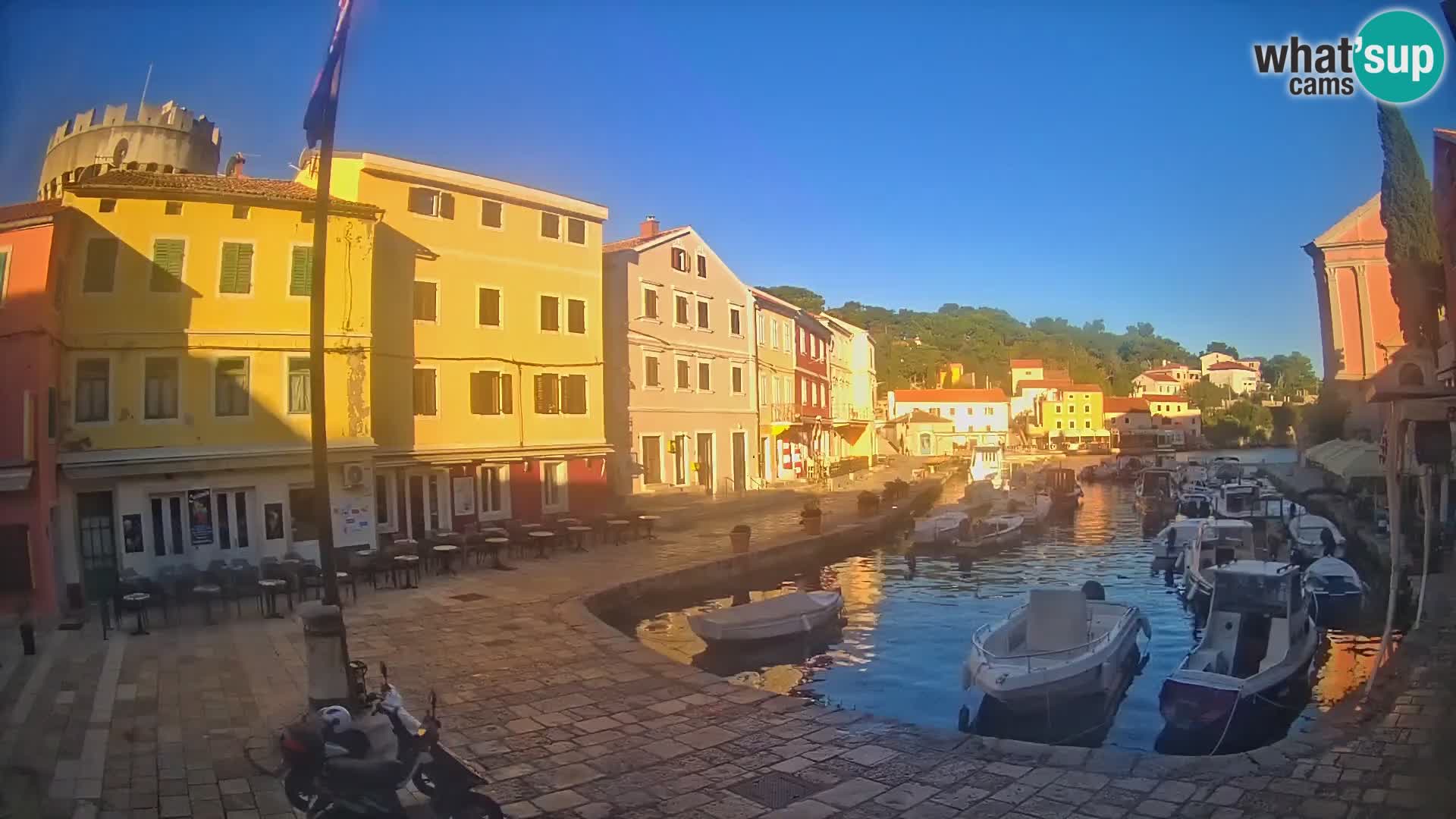 Webcam Streaming – El puerto de Veli Lošinj