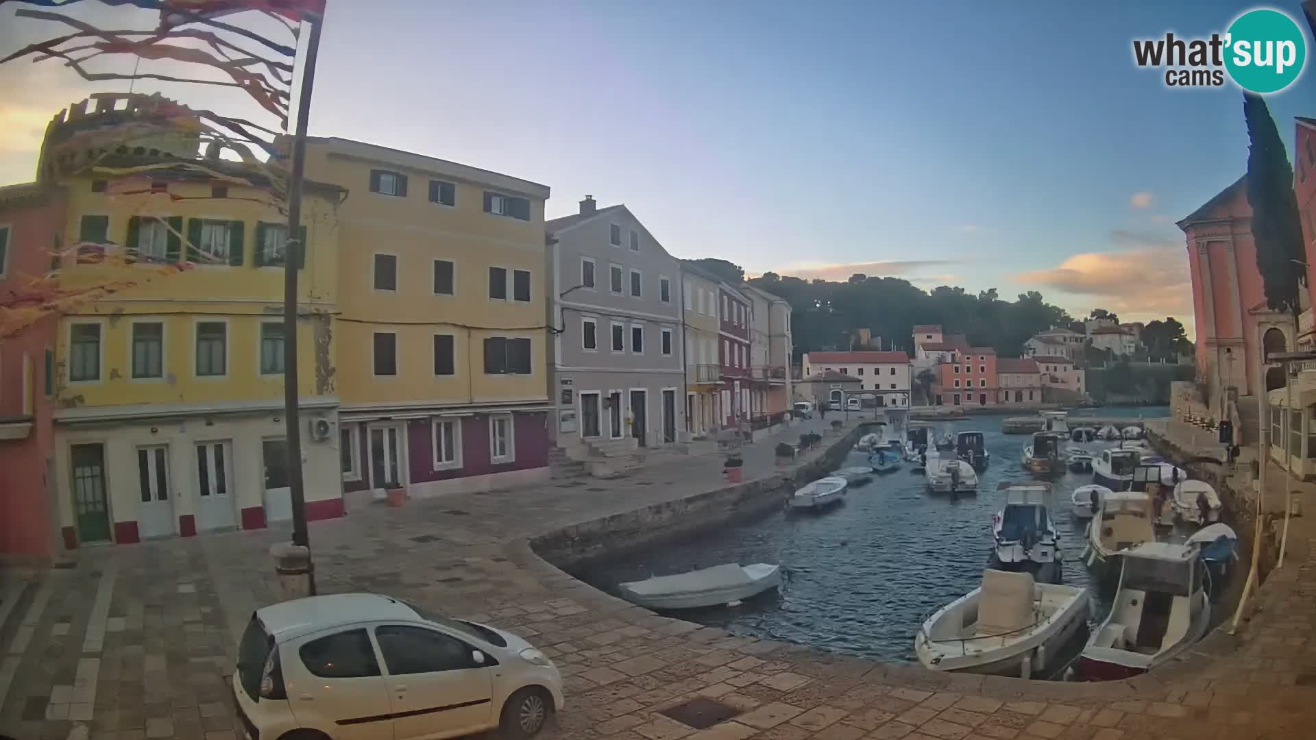 Webcam Live – The harbor of Veli Lošinj