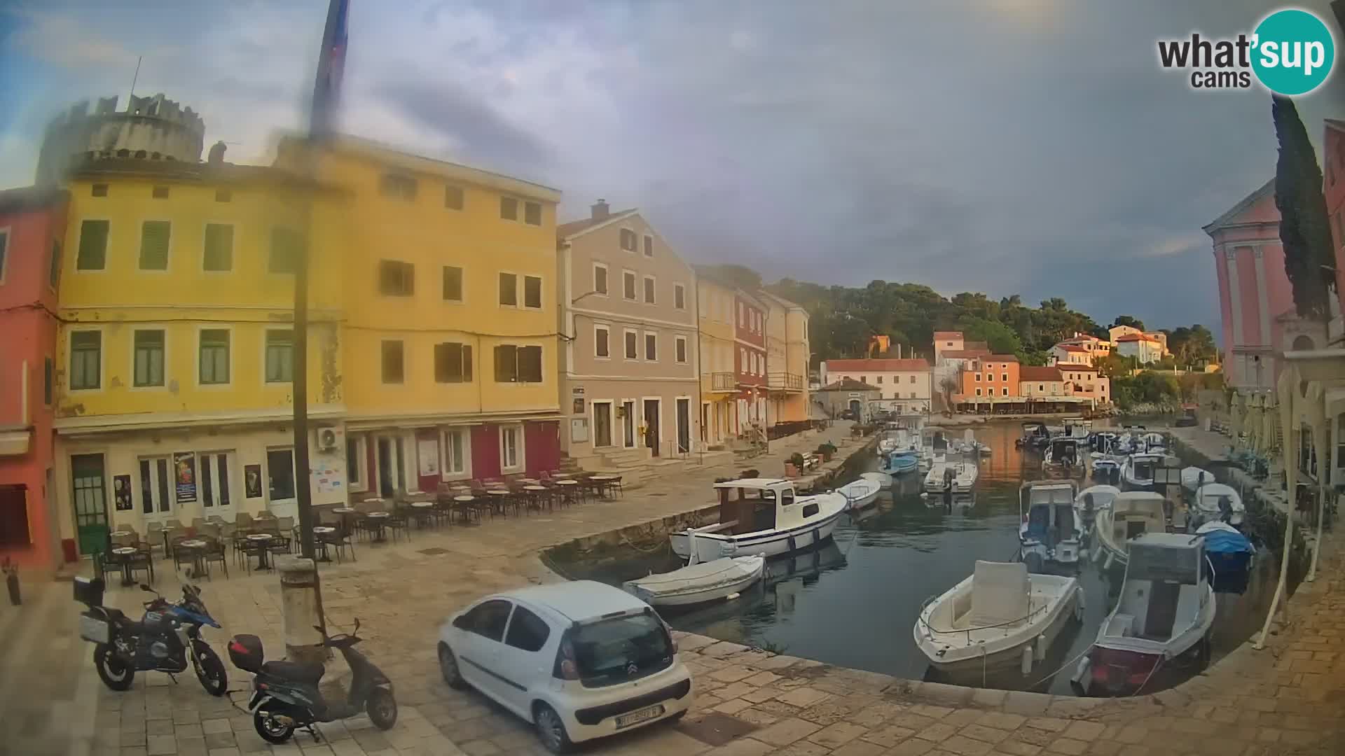 Webcam Streaming – El puerto de Veli Lošinj