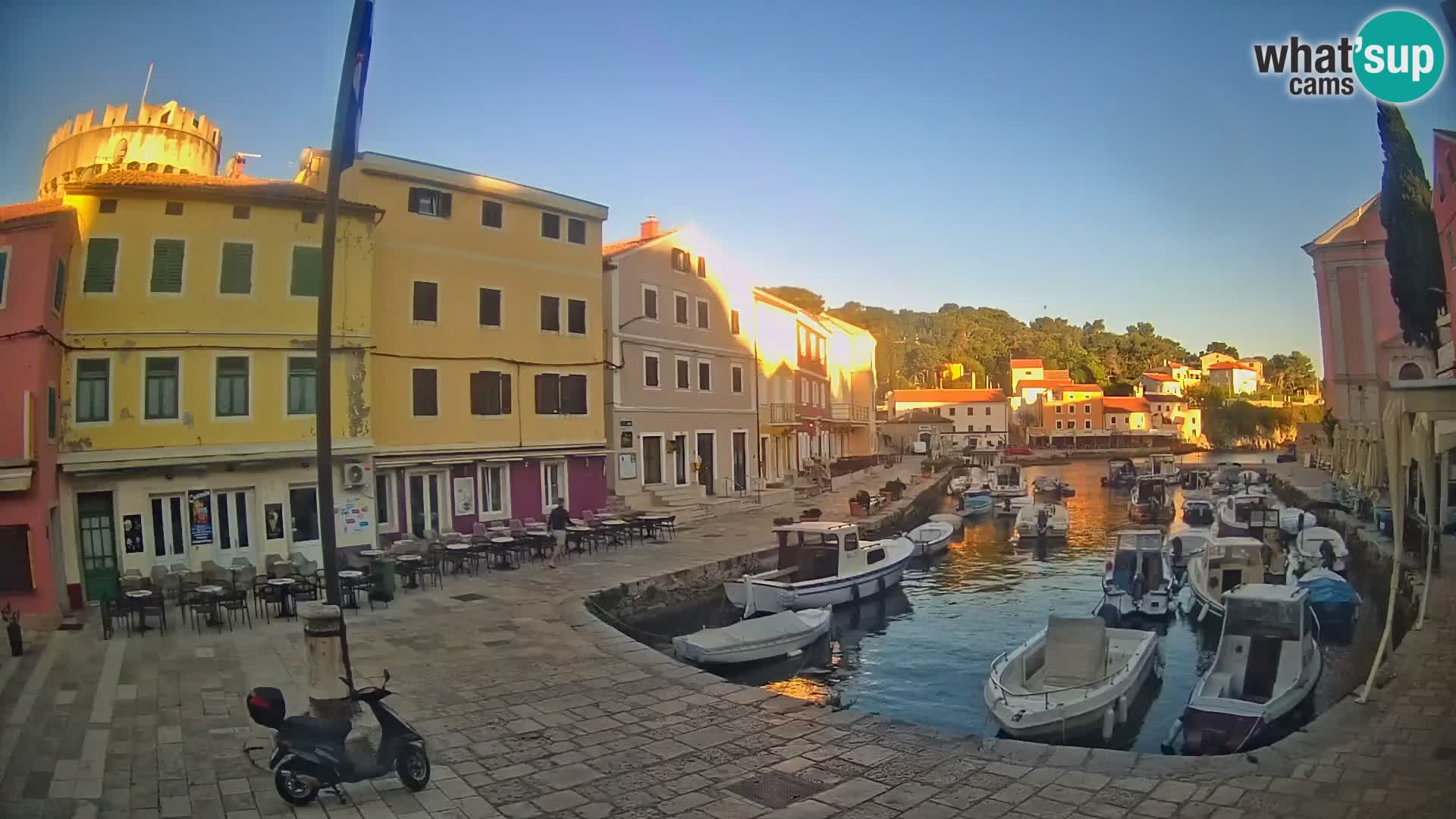 Webcam Live – The harbor of Veli Lošinj