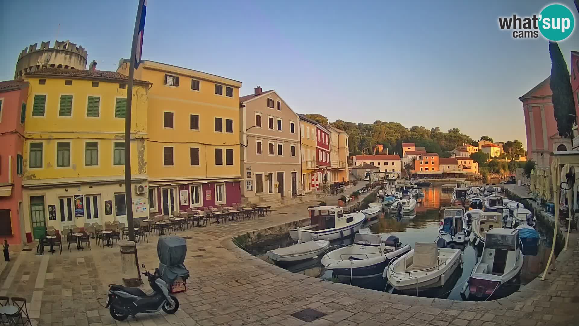 Webcam Streaming – El puerto de Veli Lošinj