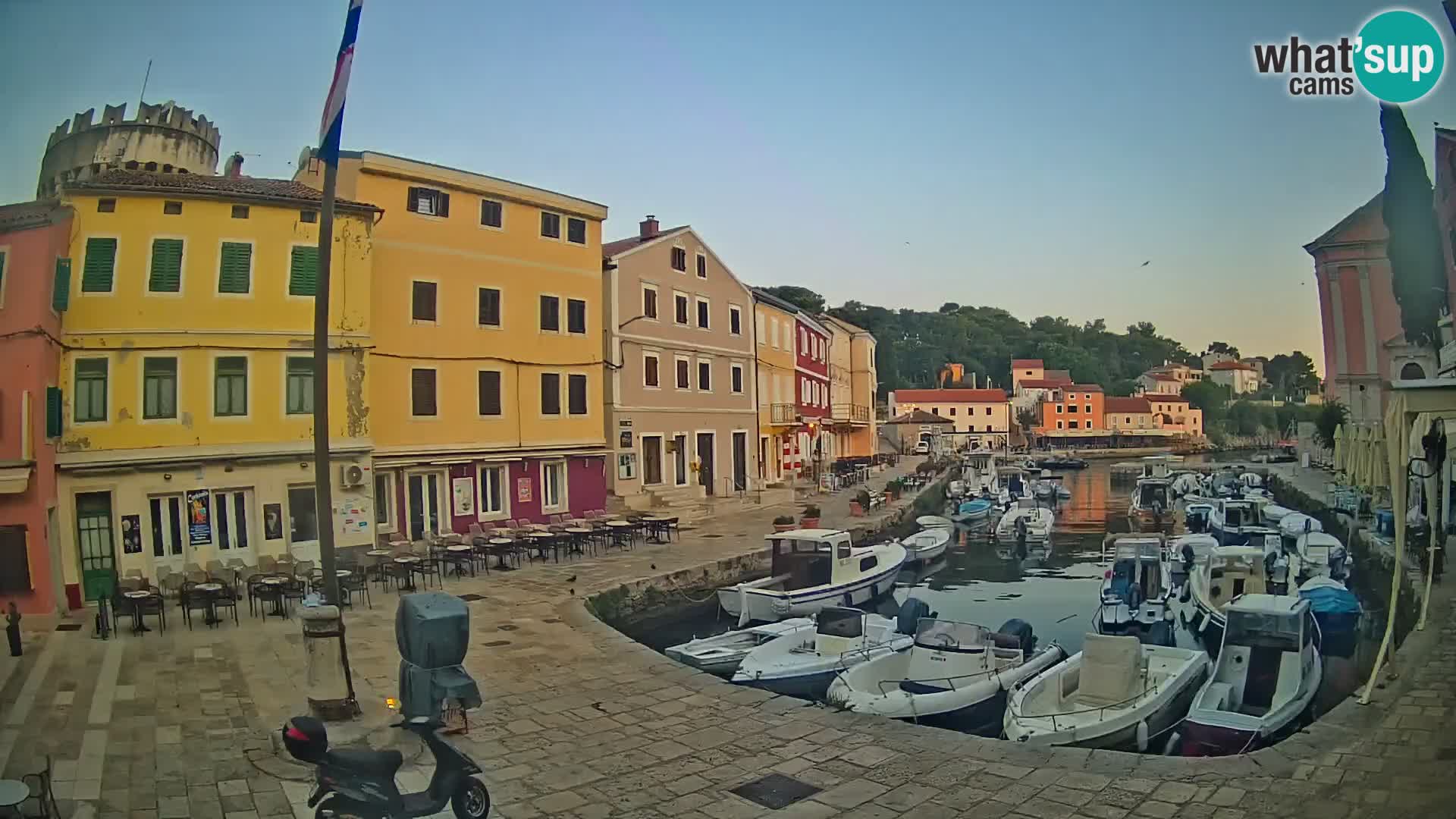 Webcam Live – The harbor of Veli Lošinj