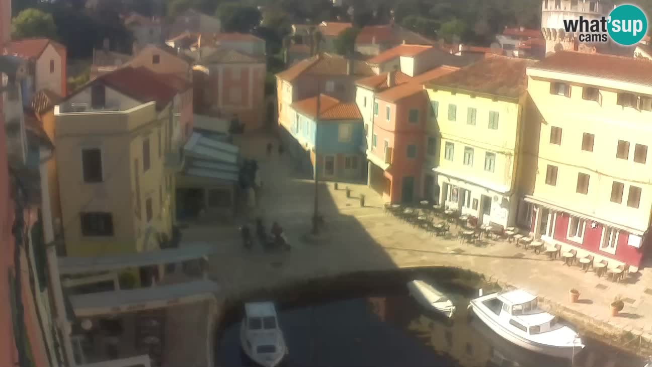 Veli Lošninj webcam – main square