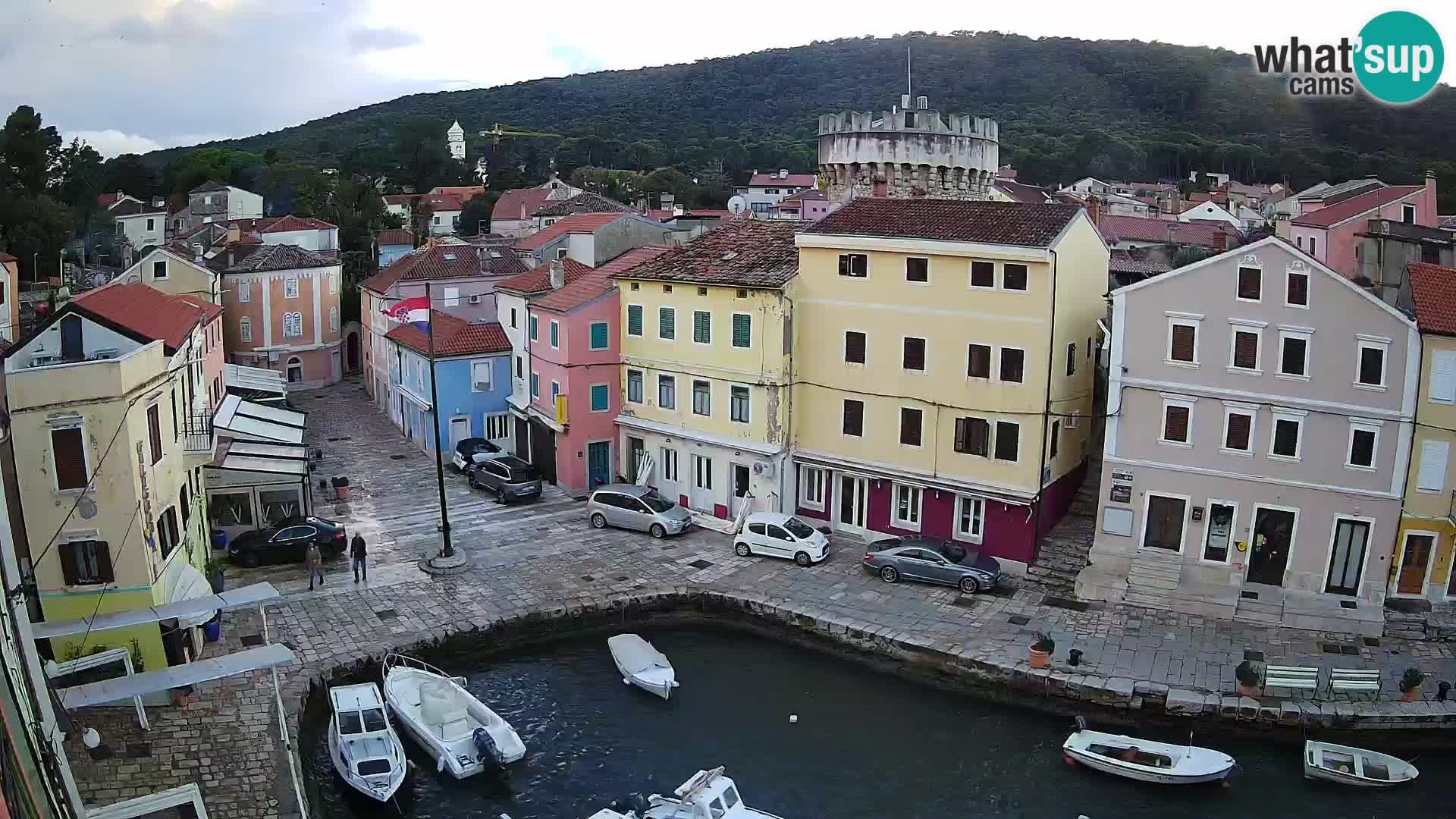 Veli Lošinj spletna kamera – trg