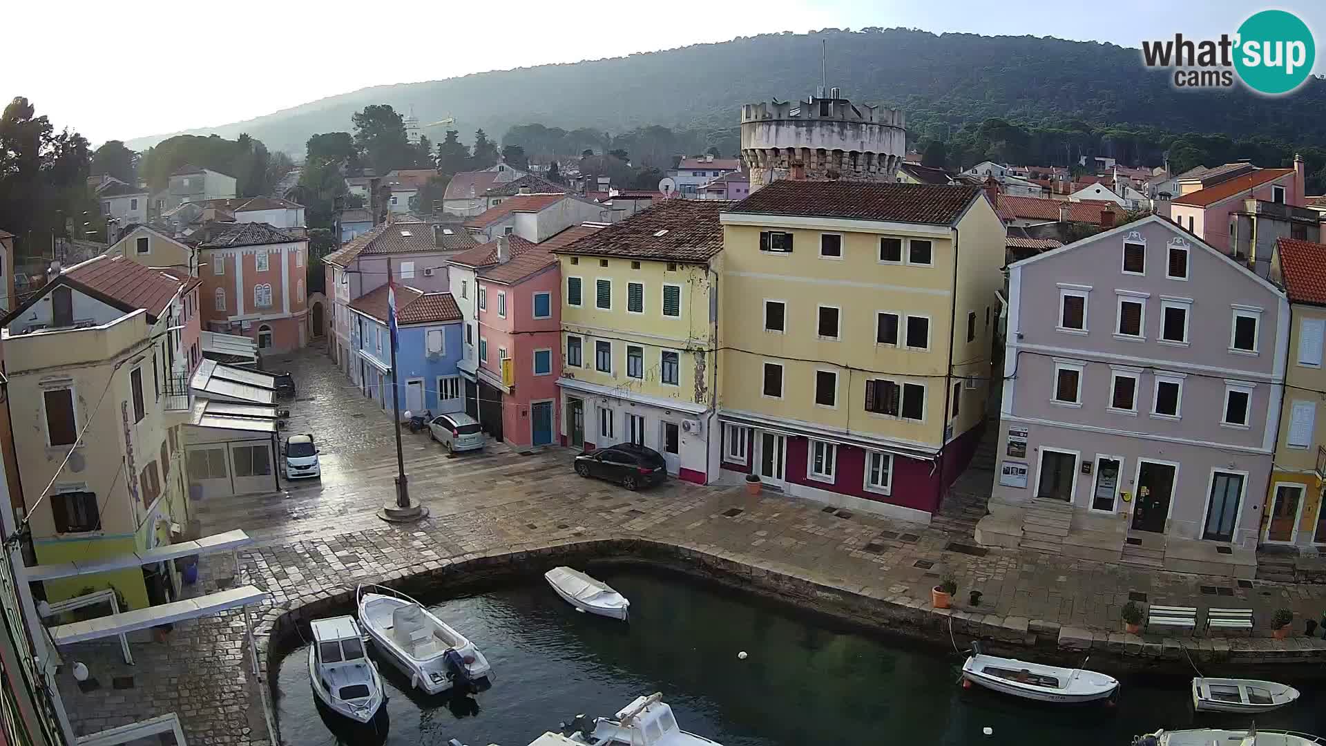 Veli Lošinj spletna kamera – trg