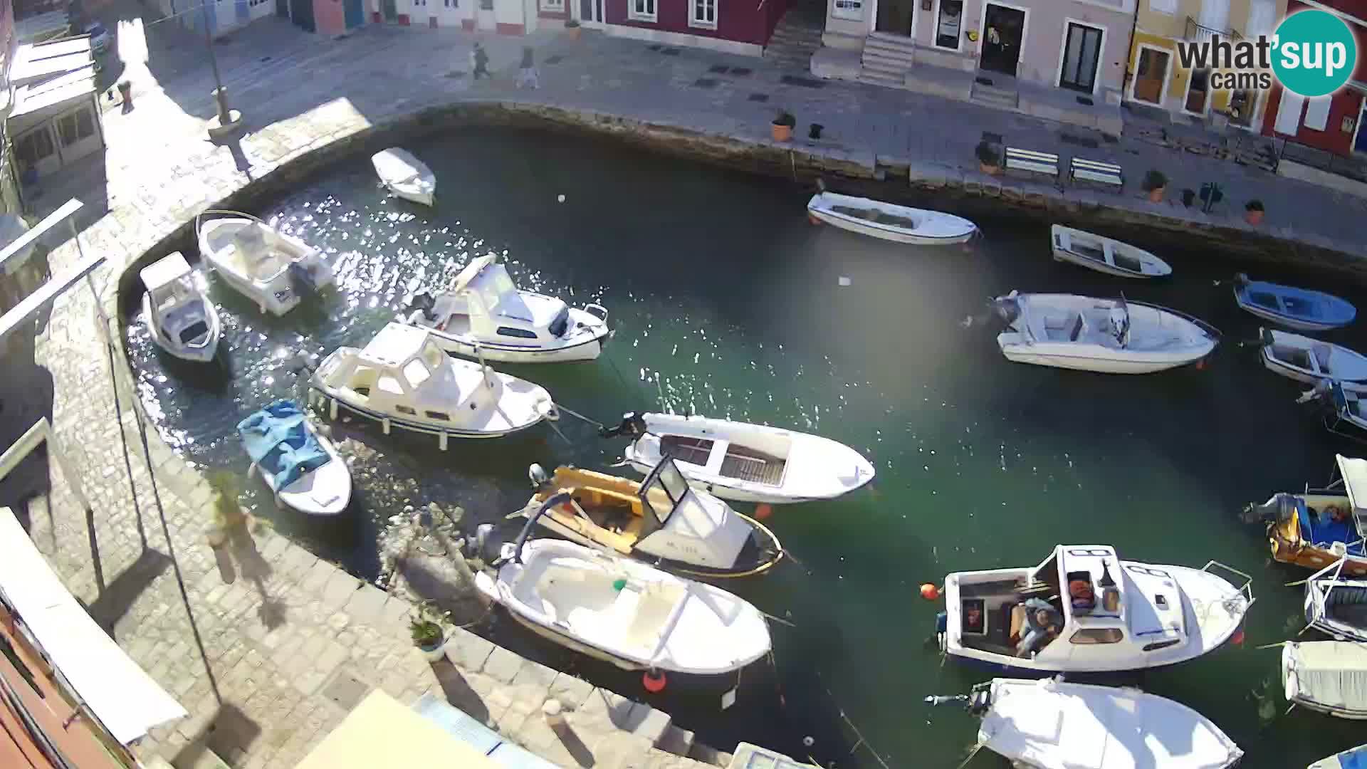 Veli Lošninj webcam – main square