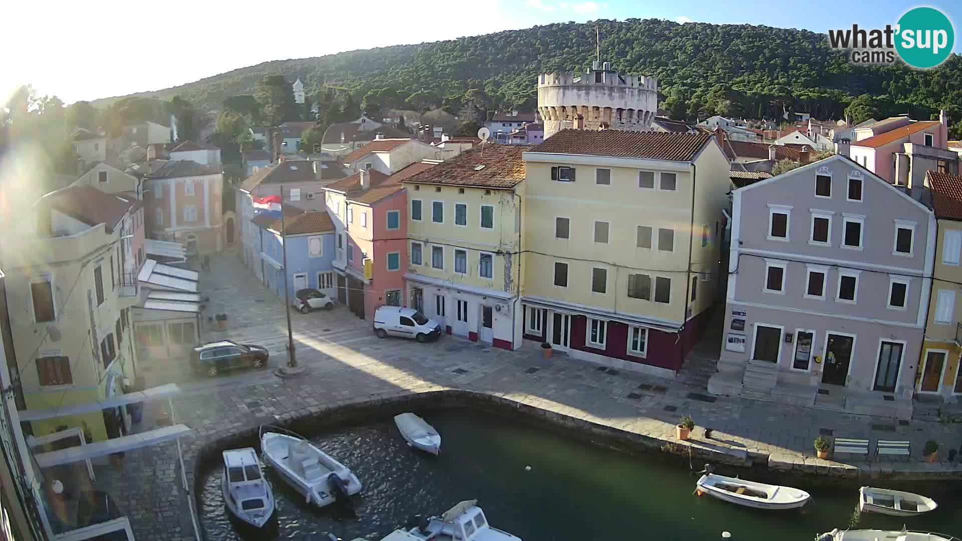 Veli Lošinj spletna kamera – trg