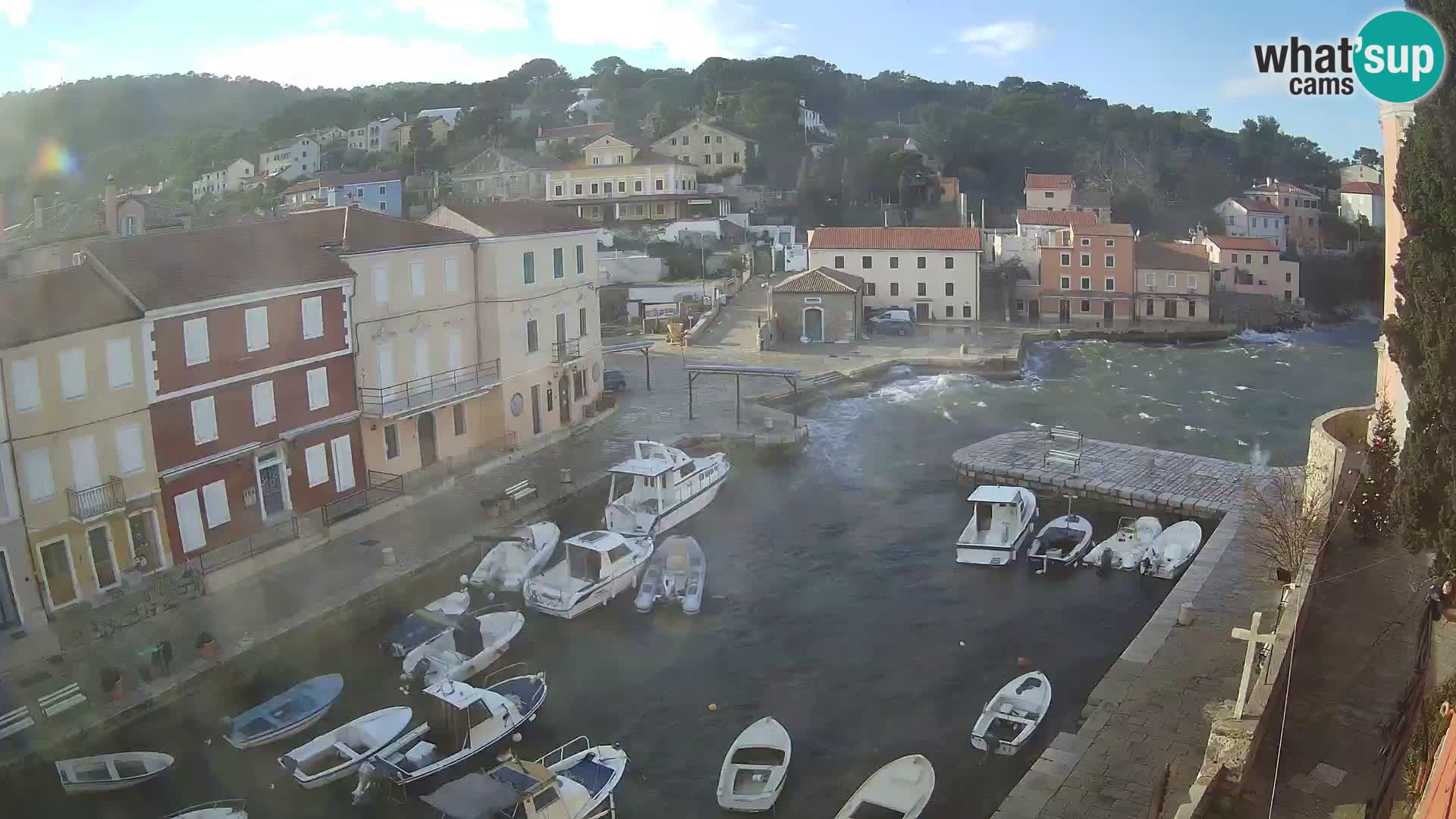 Veli Lošninj webcam – main square