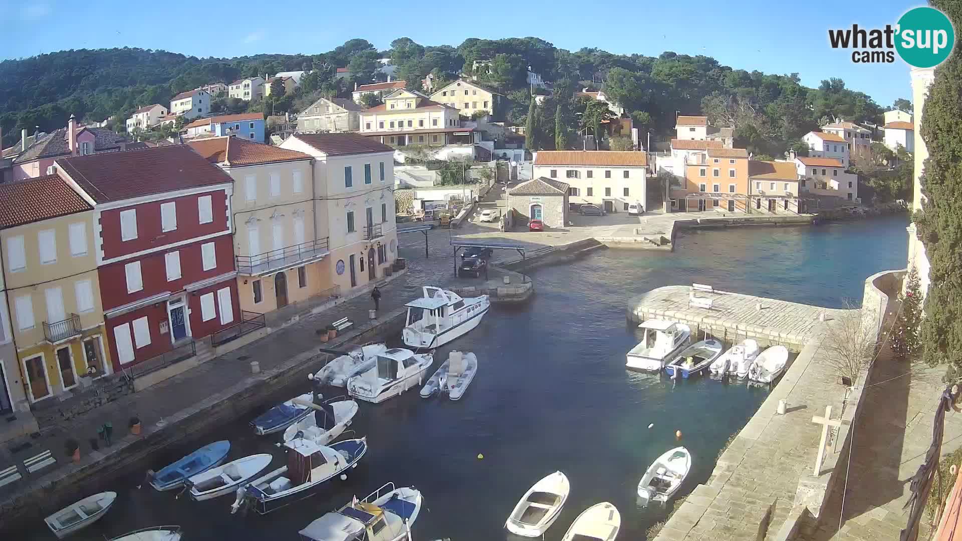 Veli Lošninj webcam – main square