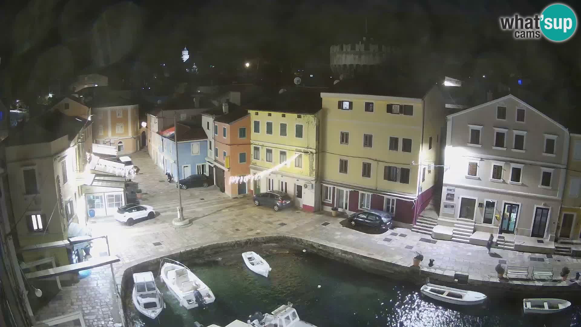 Veli Lošninj webcam – main square