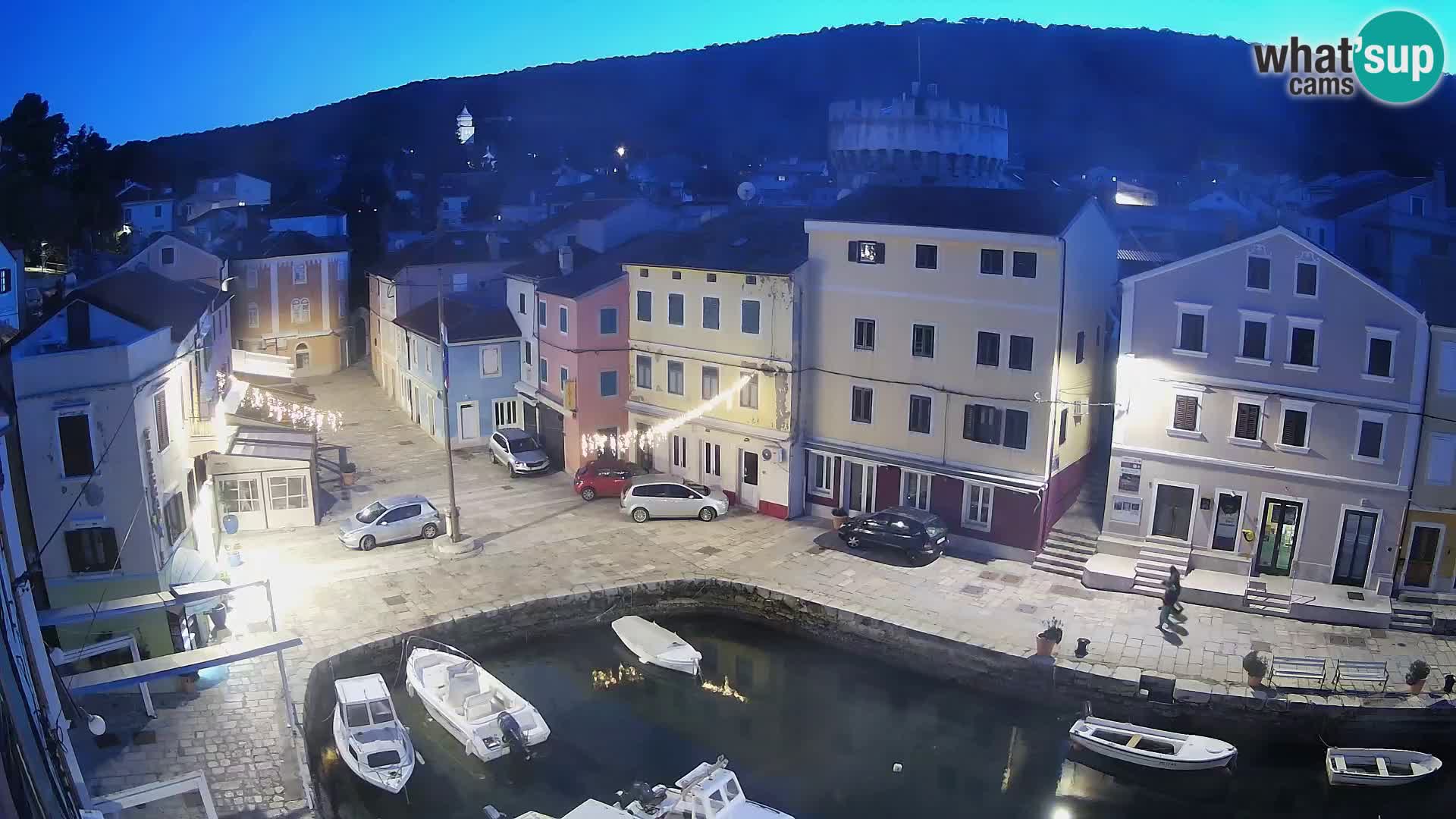 Veli Lošninj webcam – main square