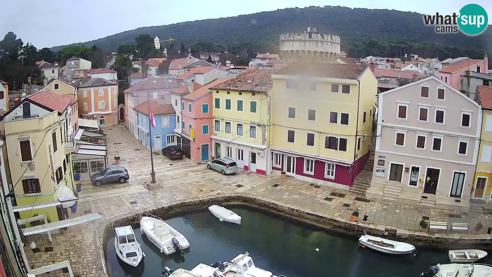 Veli Lošinj spletna kamera – trg