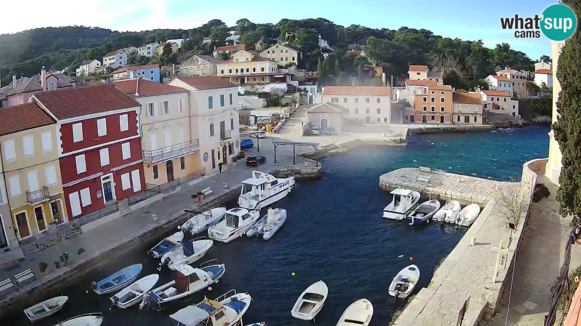 Veli Lošninj webcam – main square