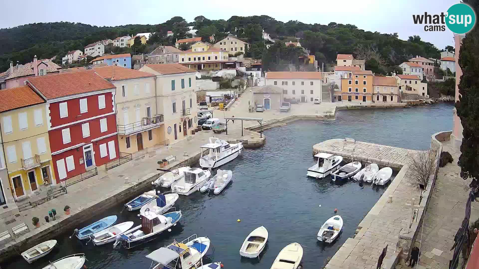 Veli Lošninj webcam – main square