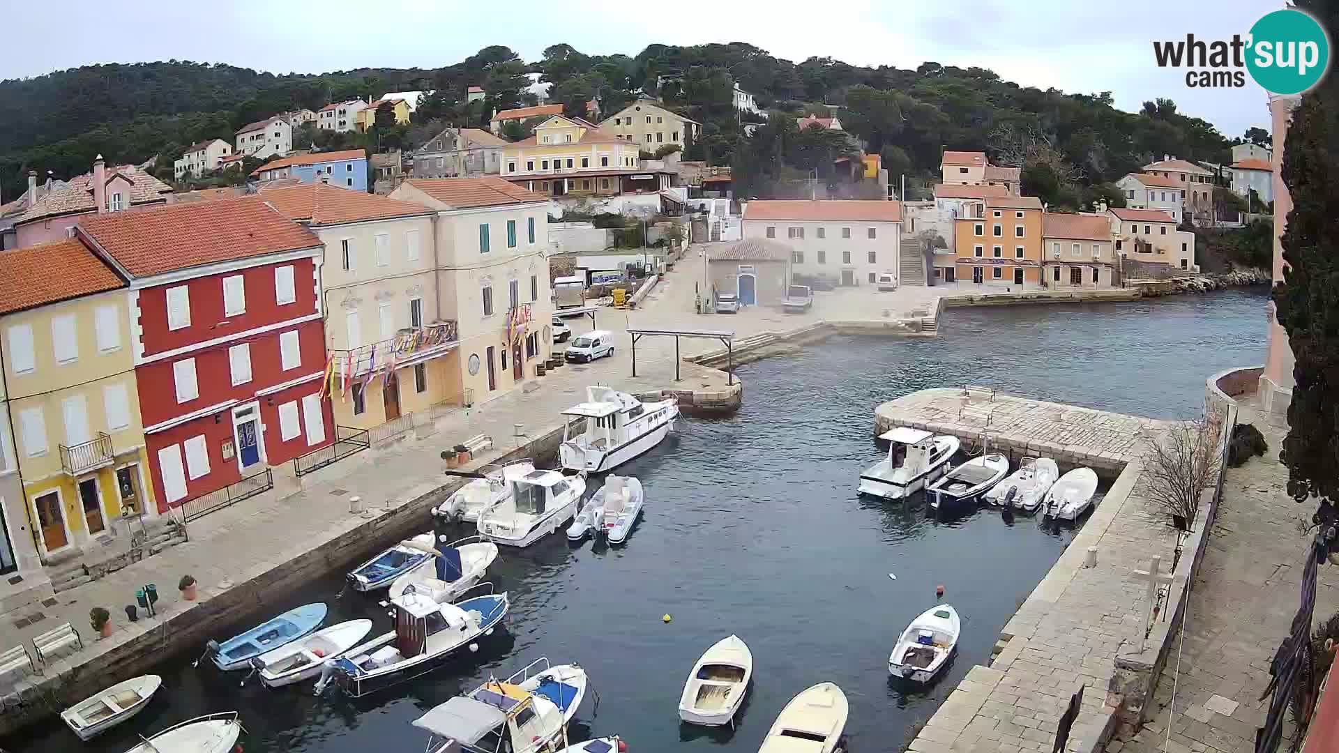 Veli Lošninj webcam – main square