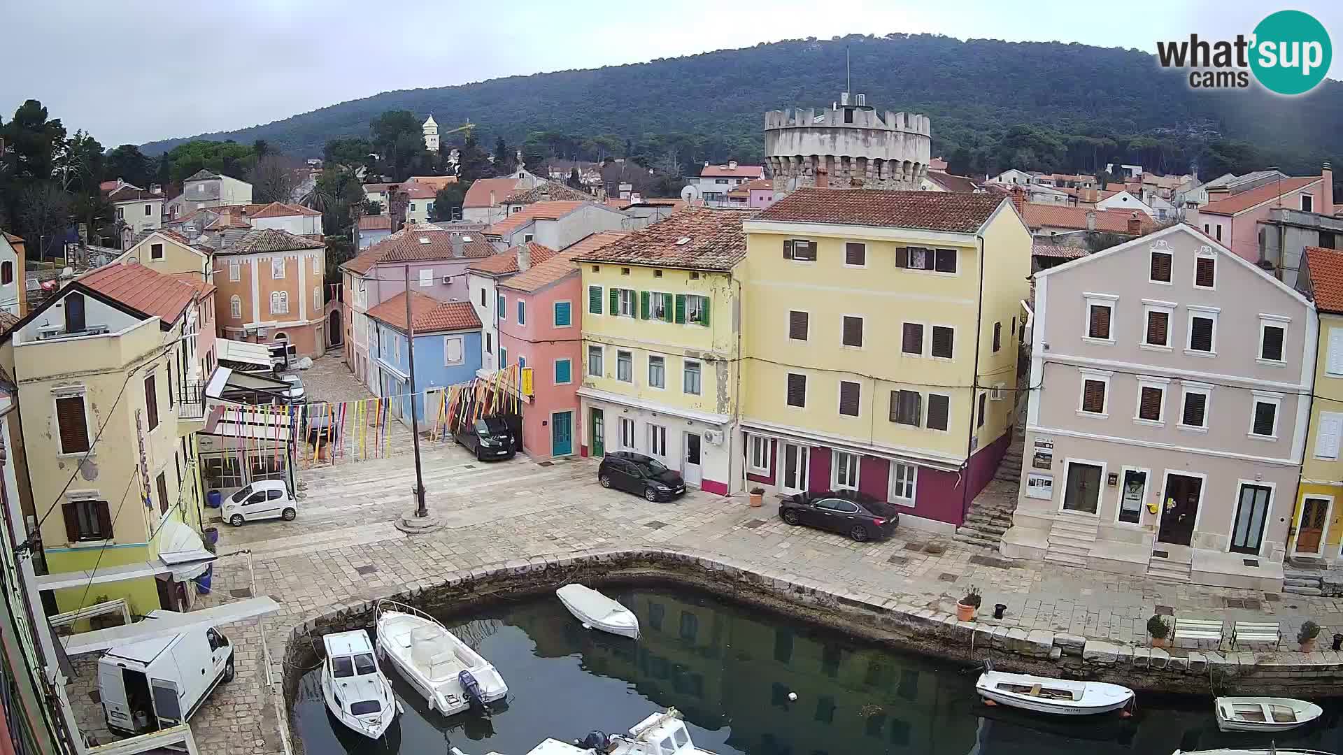 Veli Lošinj spletna kamera – trg