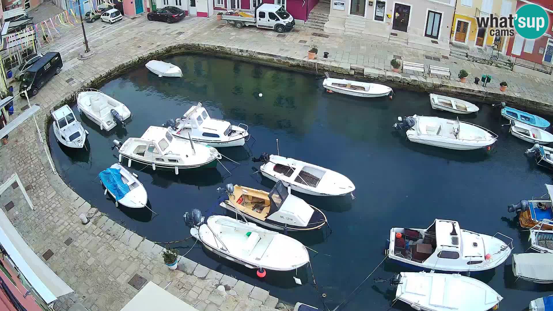 Veli Lošninj webcam – main square