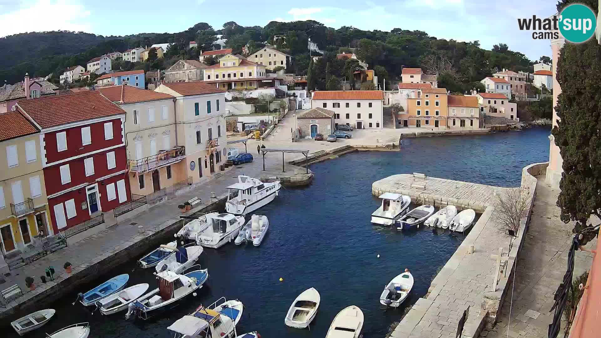 Veli Lošninj webcam – main square