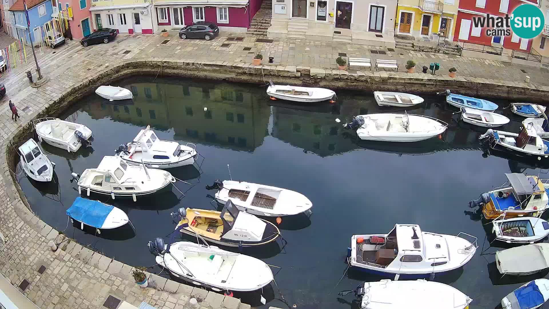 Veli Lošninj webcam – main square