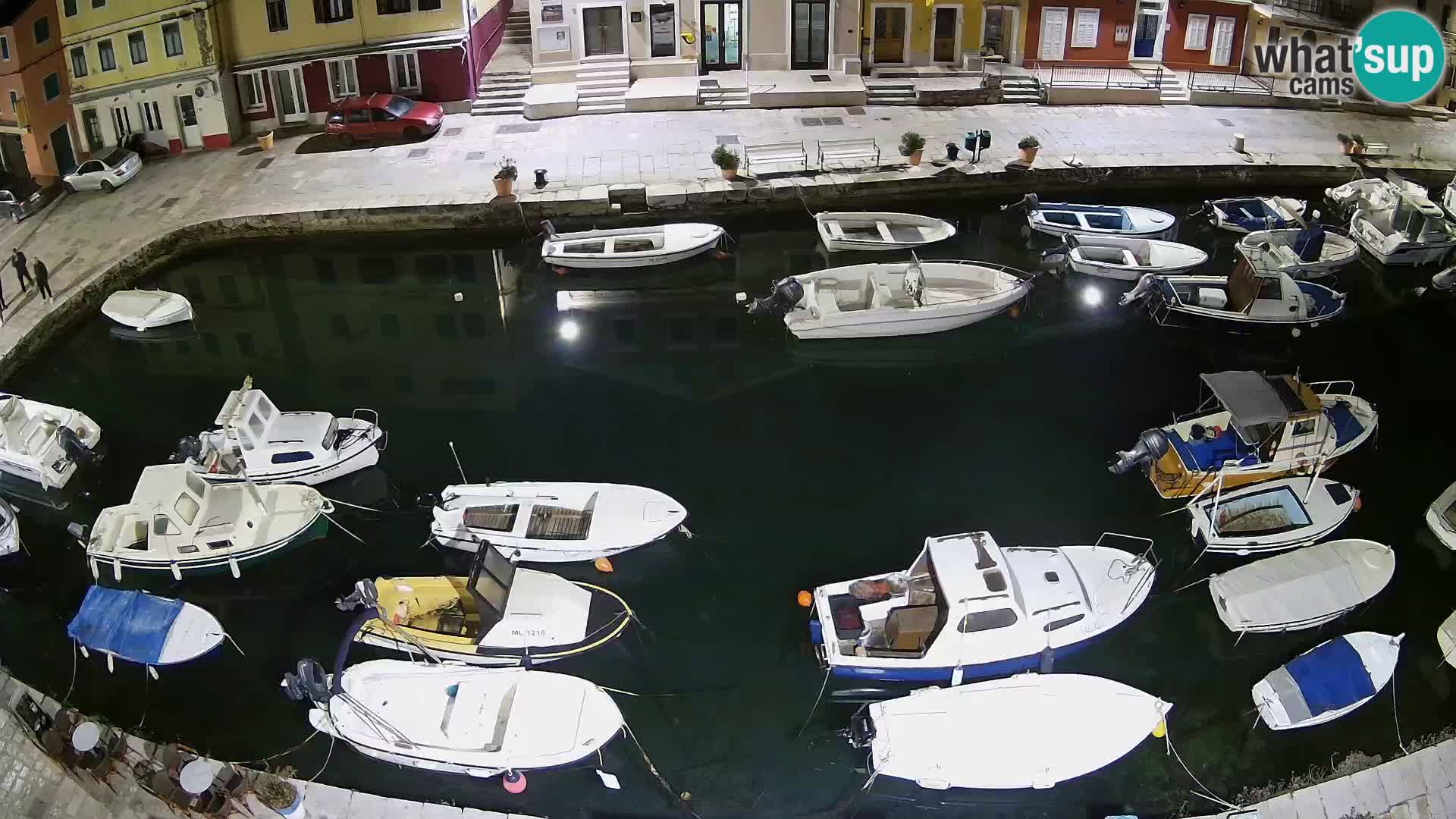 Veli Lošninj webcam – main square