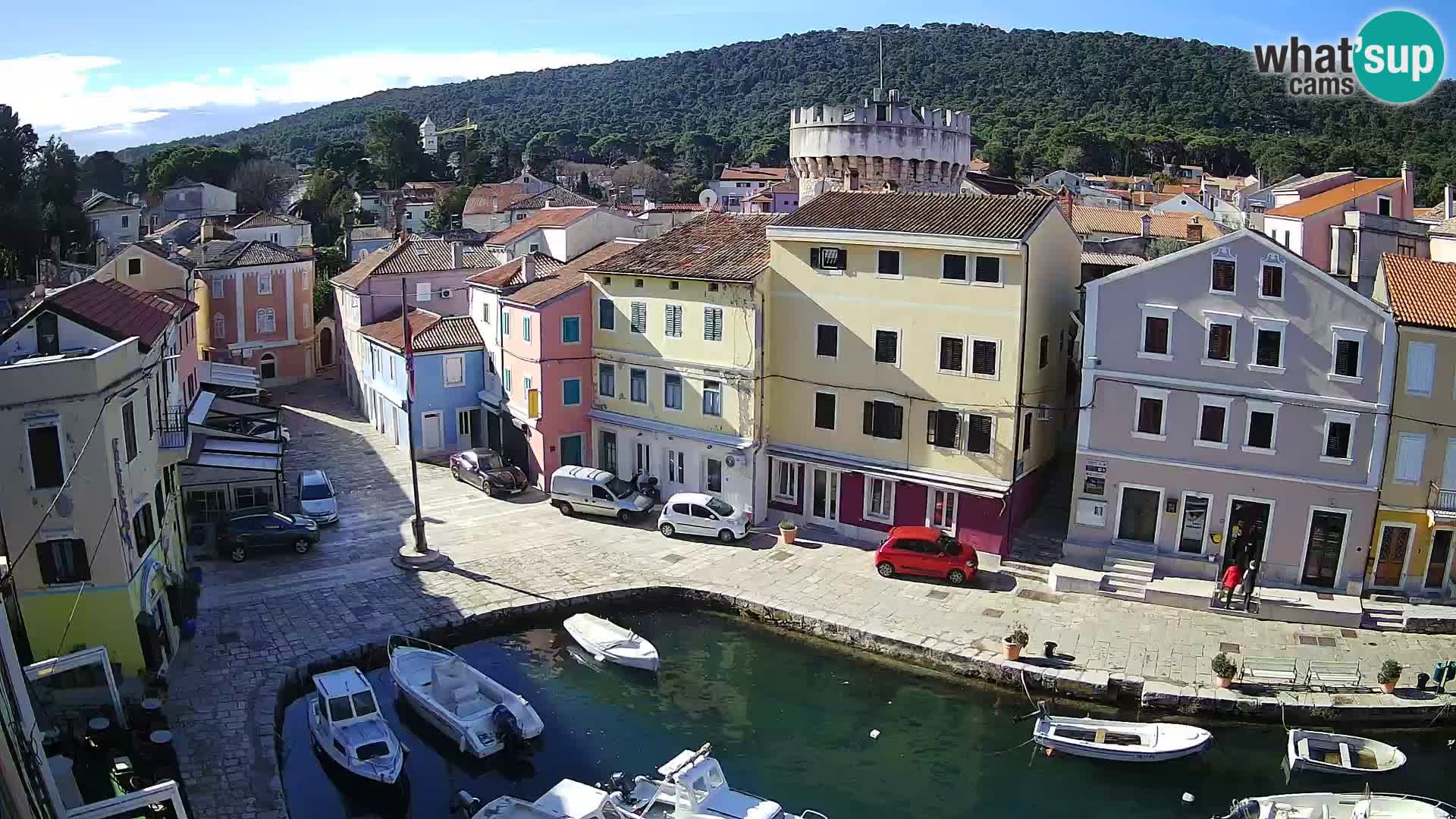 Veli Lošninj webcam – main square