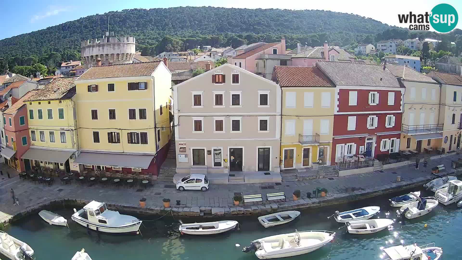 Veli Lošninj webcam – main square