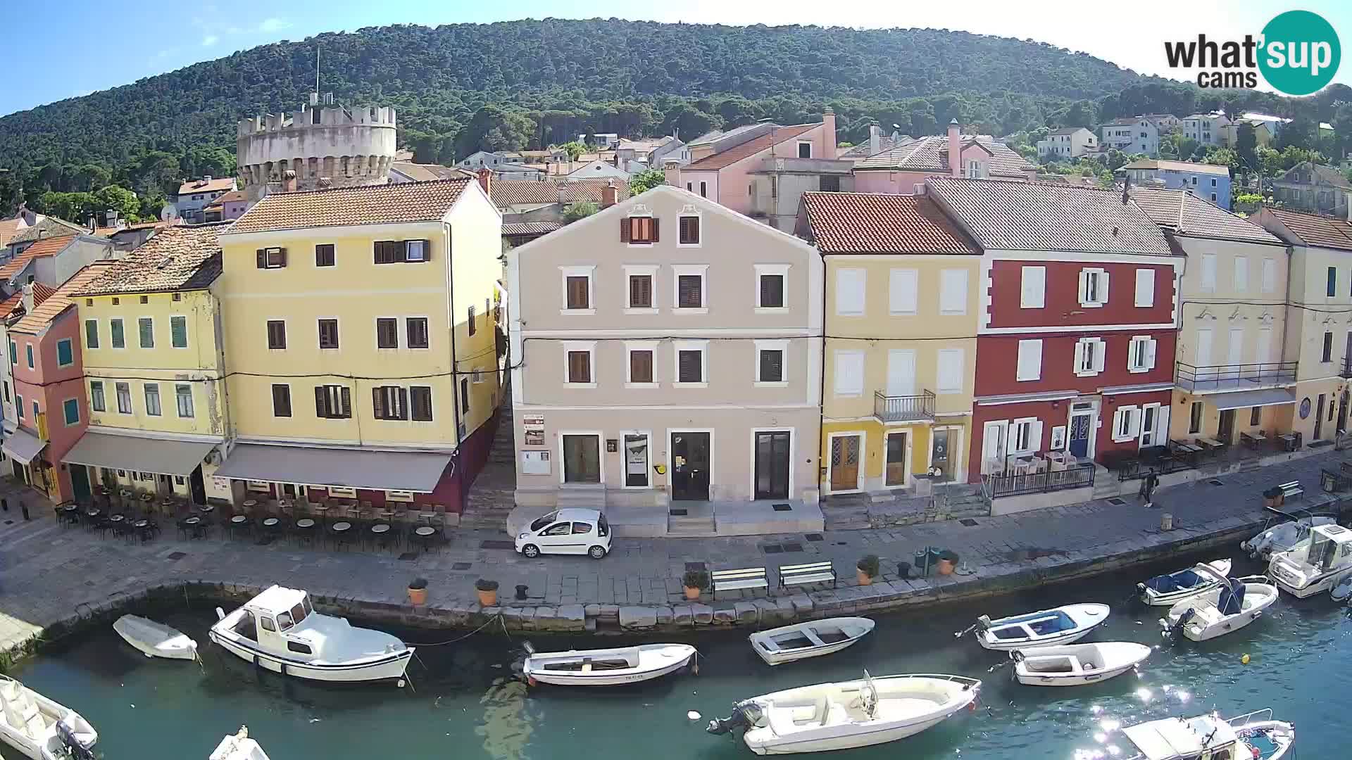 Veli Lošninj webcam – main square