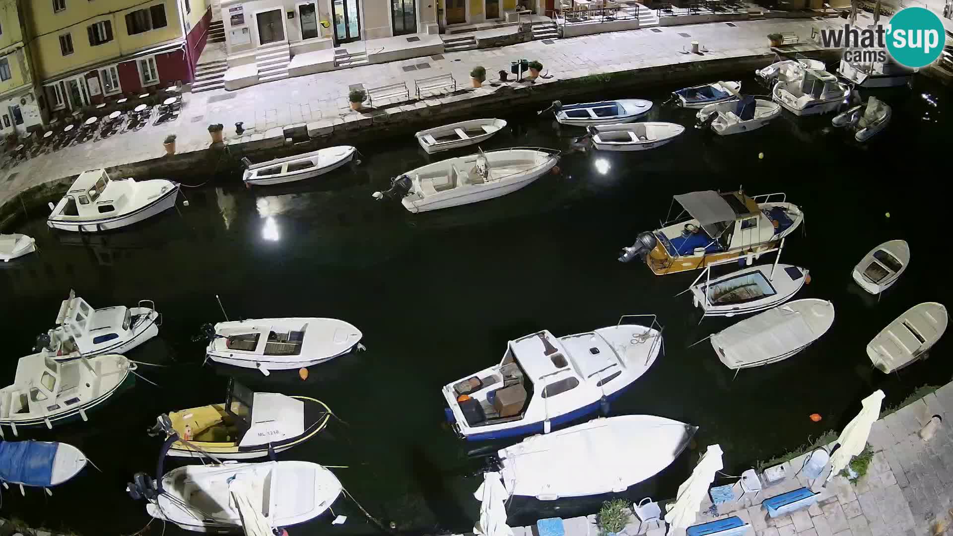 Veli Lošninj webcam – main square