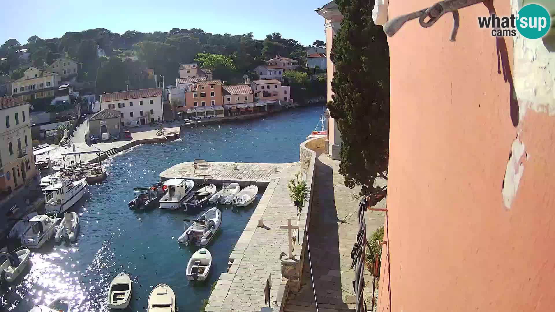 Veli Lošninj webcam – main square