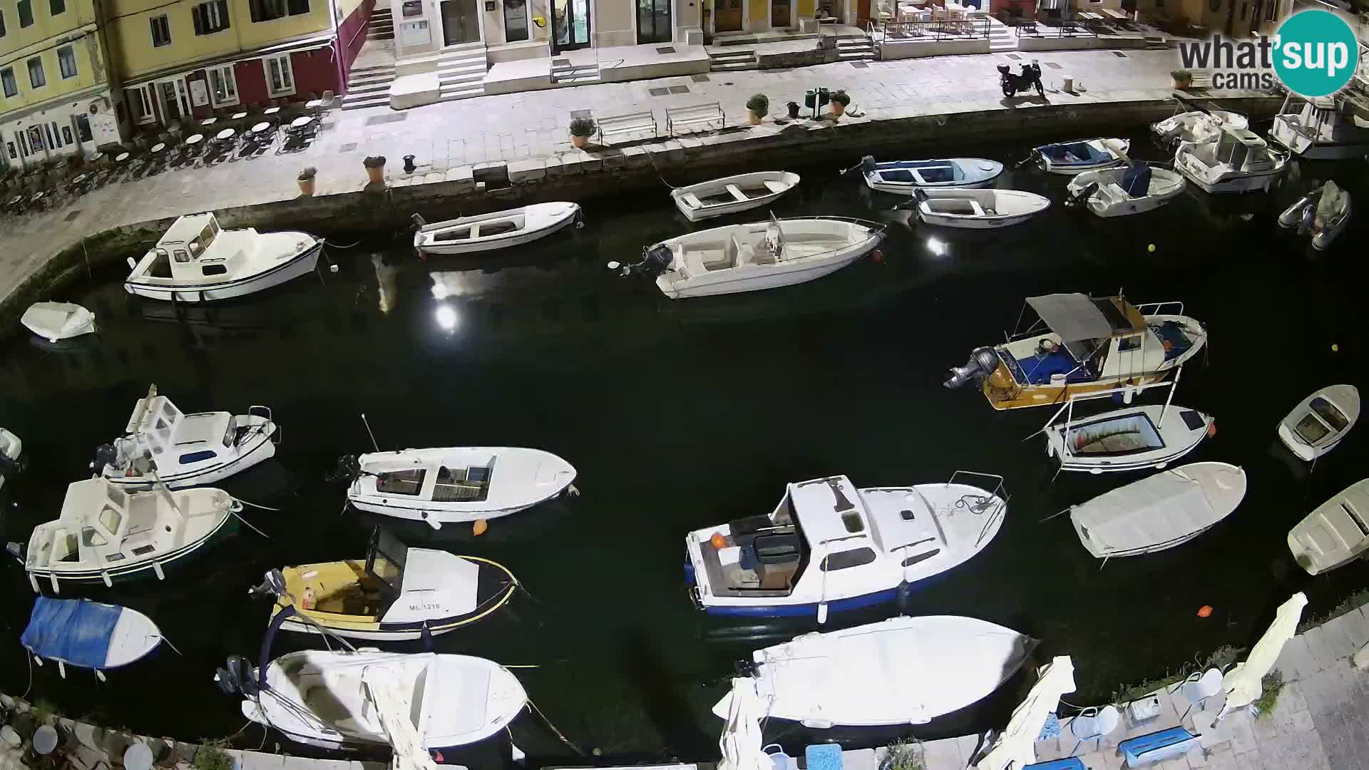 Veli Lošninj webcam – main square