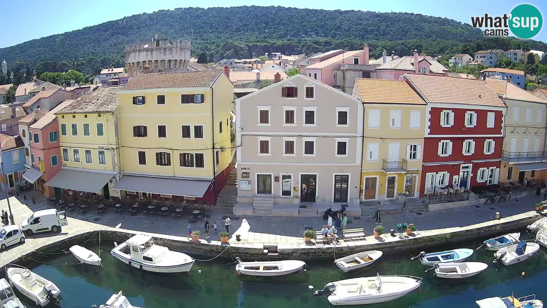 Veli Lošninj webcam – main square