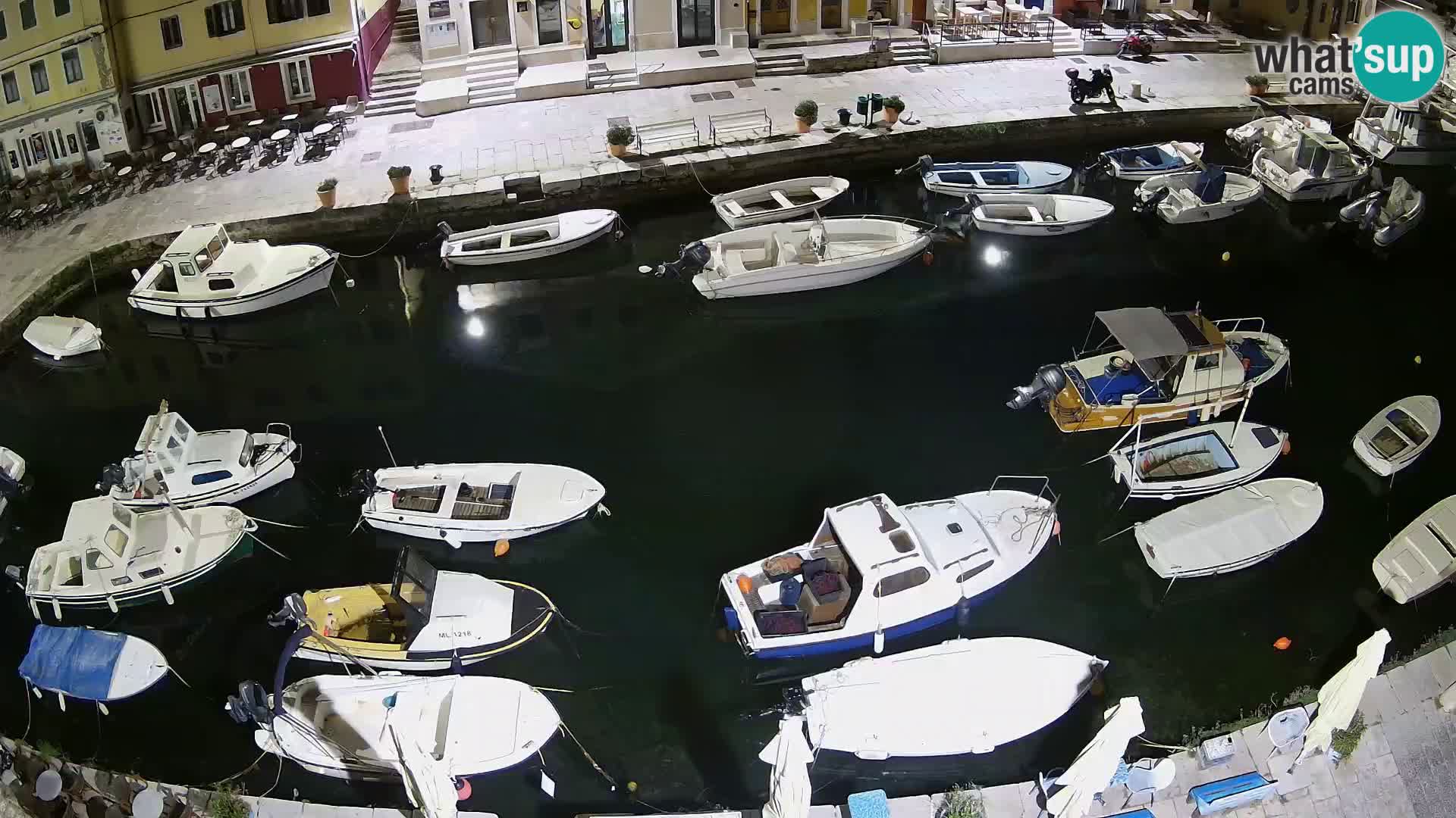 Veli Lošninj webcam – main square