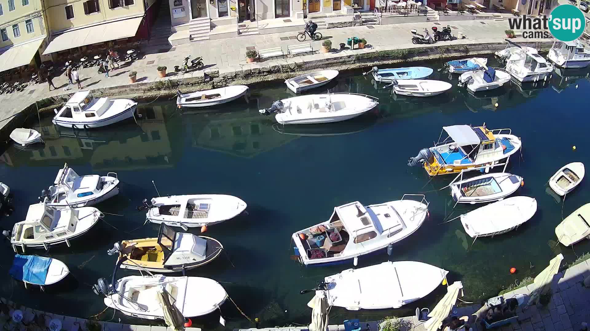 Veli Lošninj webcam – main square