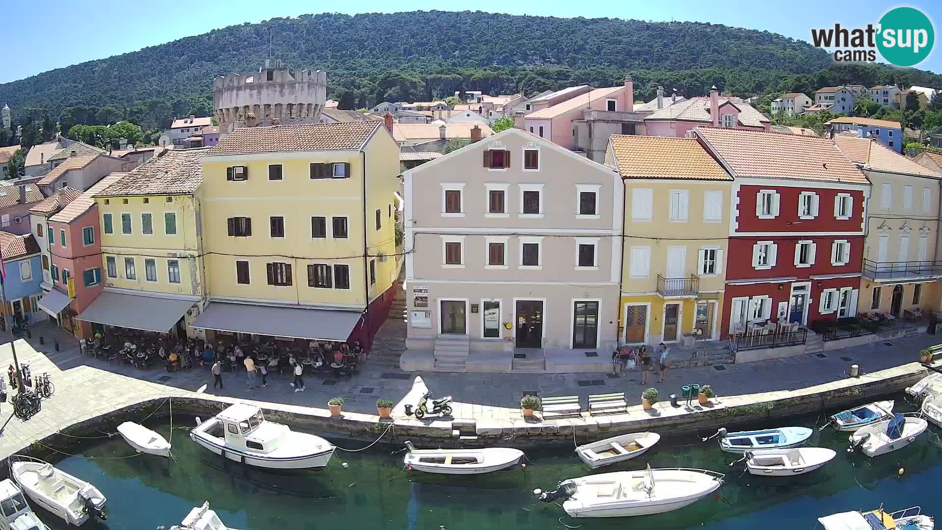 Veli Lošninj webcam – main square