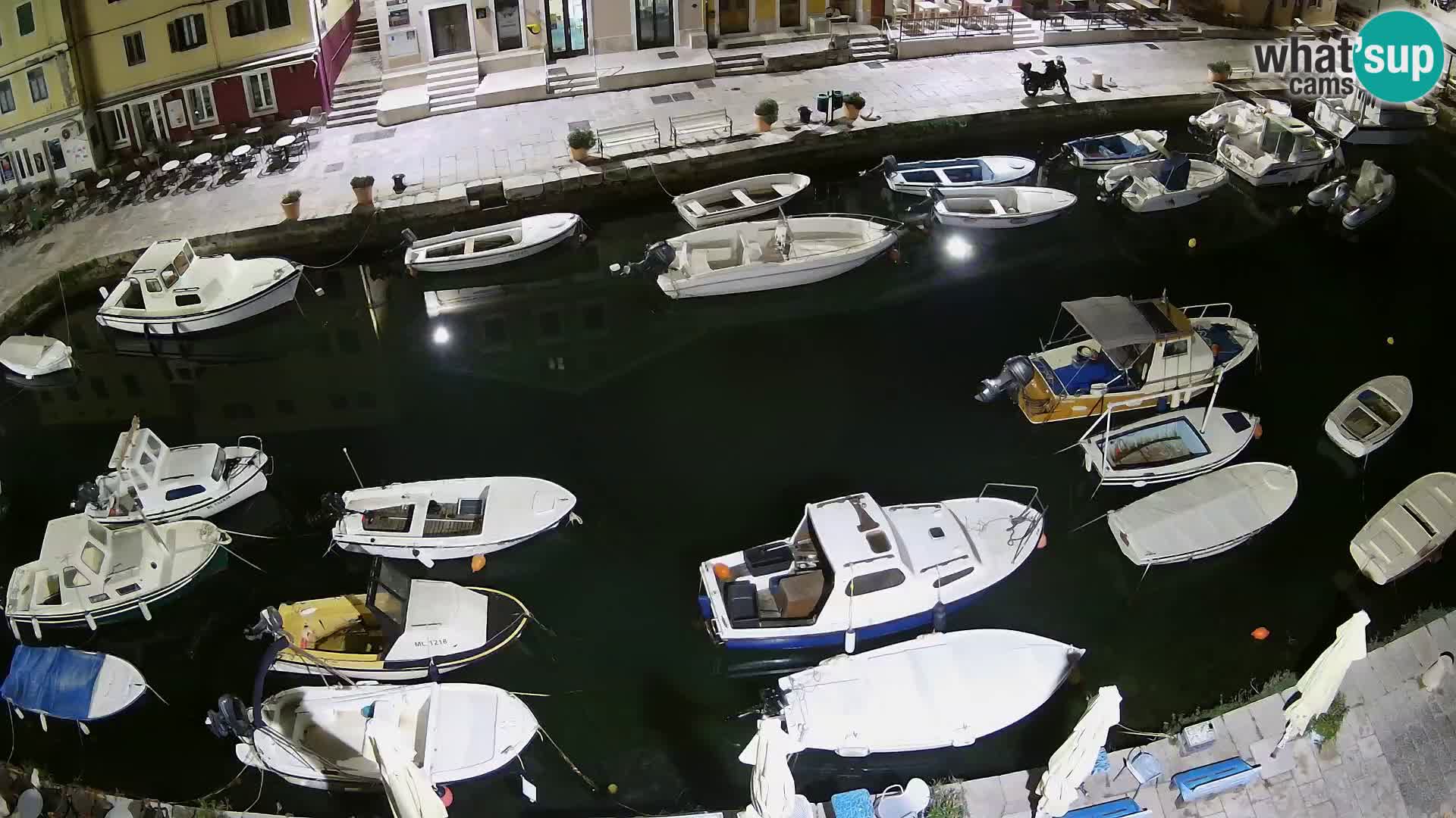Veli Lošninj webcam – main square