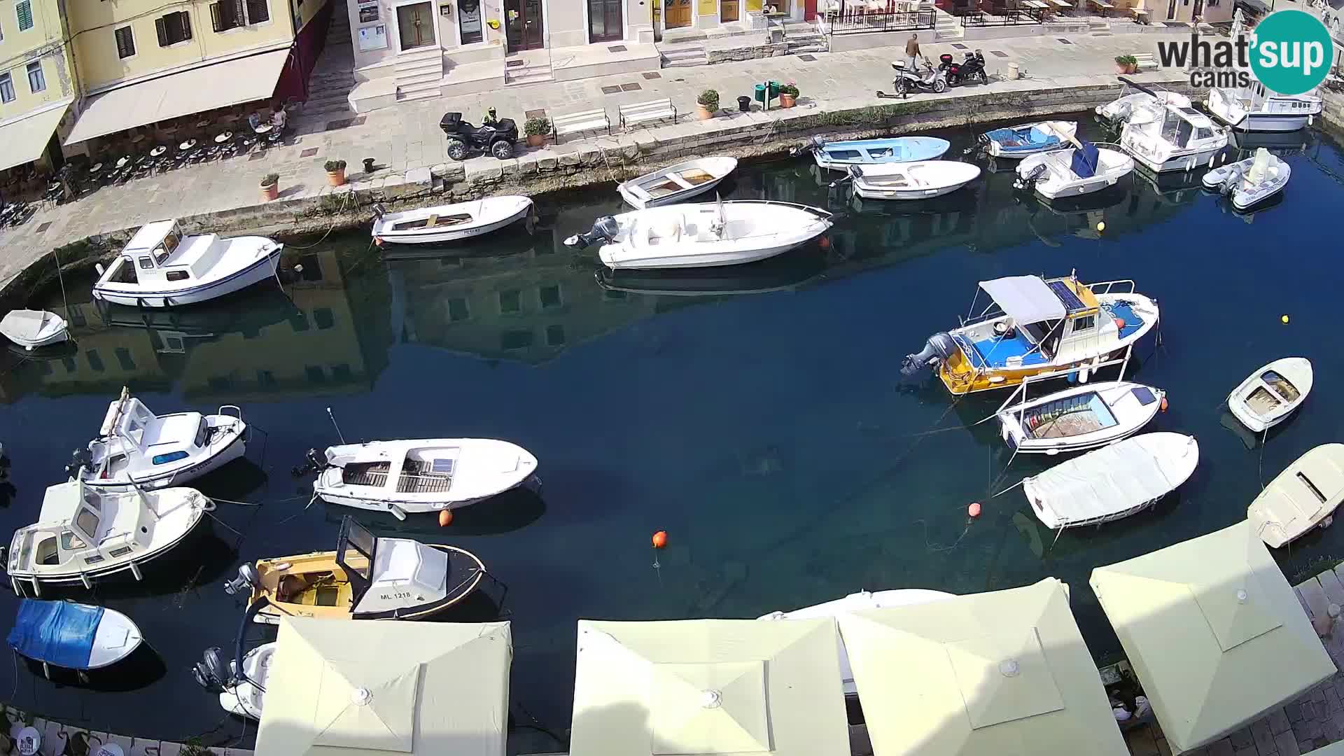 Veli Lošninj webcam – main square