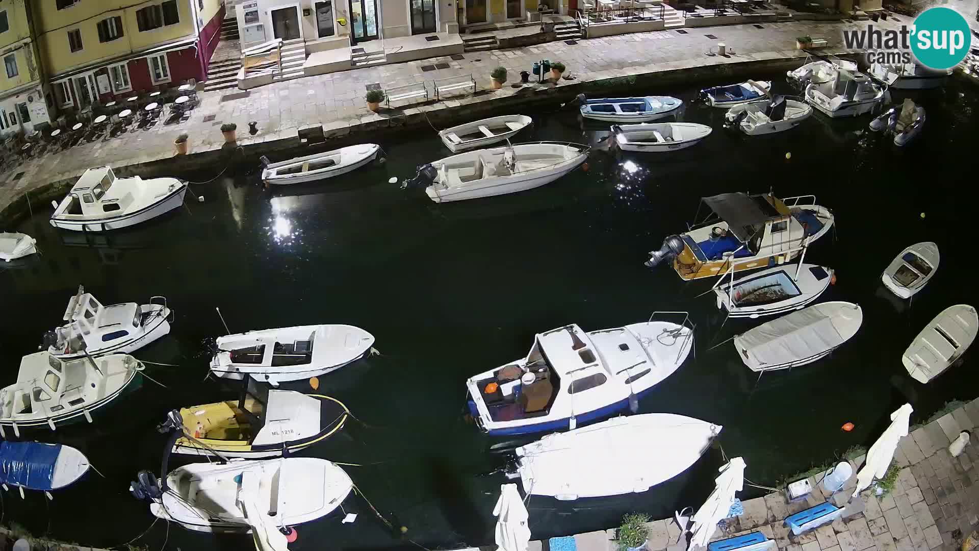 Veli Lošninj webcam – main square