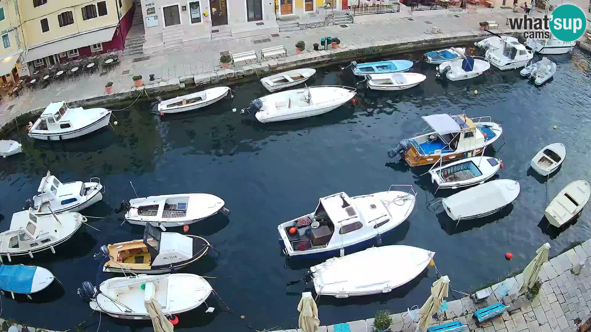 Veli Lošninj webcam – main square